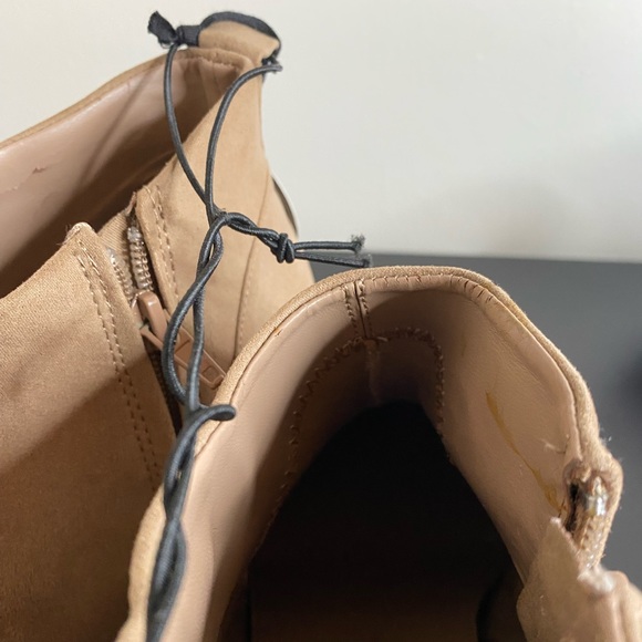 FOREVER 21 - FAUX SUEDE PLATFORM BOOTIES-SIZE 10 - Picture 5 of 7